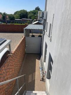 Gifty Surprize Airbnb - Kimberley - 1