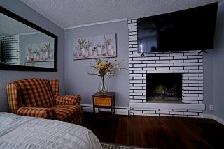 SHALIGOHOMES QUEEN SUITE ON 16TH - 4