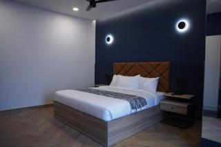 THE CONTINENTAL INN & SUITES - Mysore - 2