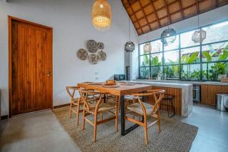 4BR Luxury Tropical Jungle Villa 4 Mins to Beach - Tanah Lot - 7