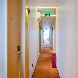 IU Hotels Beijing Changping Bei Qijia - 4