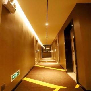 IU Hotel Xianning Railway Station - Xiangning - 6
