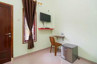 RedDoorz Syariah Near RSUD Dr HM Rabain Muara Enim - 4