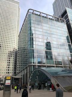 Double Bedroom with a balcony & ensuite bathroom and a new quality mattress in London Canary Wharf with direct train from Heathrow, also convenient from Stansted and Gatwick airport, 10 minutes to London City Airport and Excel, 16 minutes to Westminster - Londen - 1