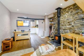 Stable Cottage - Pembroke - 8