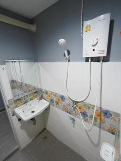 RoomQuest Prachin Buri Rojana - Si Maha Phot - 1