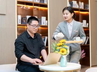 Lavande Hotel Xuchang Pangdonglai Hengdajinhui Plaza - 1