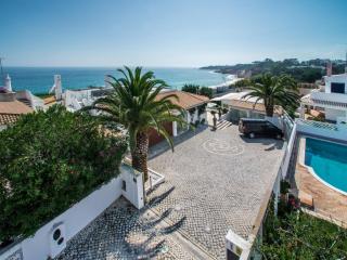 Outstanding Algarve Villa 8 Bedrooms Villa Agua Grande Deluxe Amazing Sea Beach Views Jacuzzi Gym Albufeira - Albufeira - 7