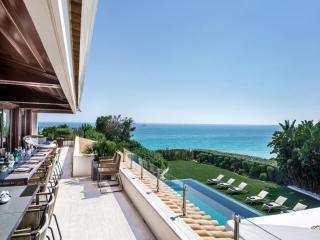 Outstanding Algarve Villa 8 Bedrooms Villa Agua Grande Deluxe Amazing Sea Beach Views Jacuzzi Gym Albufeira - Albufeira - 5