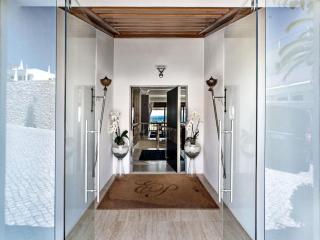 Outstanding Algarve Villa 8 Bedrooms Villa Agua Grande Deluxe Amazing Sea & Beach Views Jacuzzi & Gym Albufeira - 7