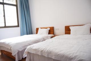 Longyan Yongding Tulou Mengtian Inn - 2