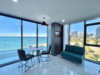 Luxury apartment with a terrace on the seacost, Batumi View - Batoemi - 6