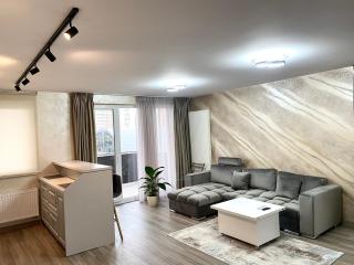 Home Away From Home - Braşov - 7