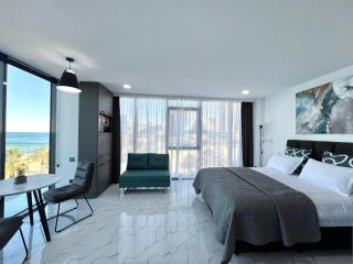 Luxury apartment with a terrace on the seacost, Batumi View - Batoemi - 1