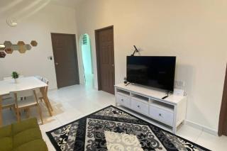 R&R Manjung Guest House at Pangsapuri Samudera - Seri Manjung - 1