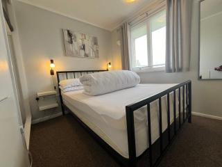 Beachcomber, Sunbeach, Scratby - Two bed chalet, sleeps 4, FREE Wi-Fi, FREE club passes, FREE swimming and pet friendly - Scratby - 8