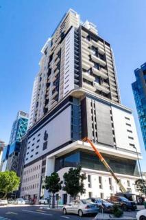 Stylish 31st Floor Studio with Epic City Views - 1