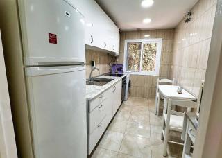 1 Bedroom Apartment Second Line Beach- Parque Marbella Building - Marbella - 4