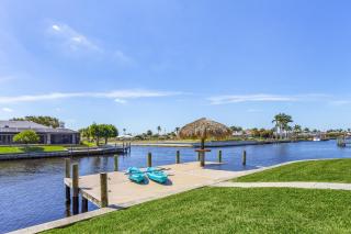 DIRECT GULF ACCESS, INTERSECTING CANAL, POOL HOME minutes from the RIVER! - Villa Southern Charm - 8