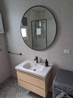 Tranquil Heliopolis Hideaway - 8