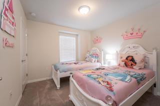 Modern Townhome with Resort Amenities - Davenport - 3