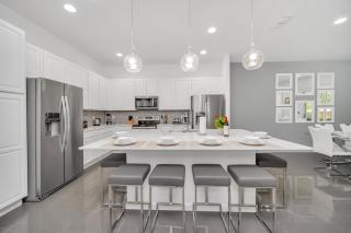 Stunning Bright Family Home Sleeps 25 BL102 - Kissimmee - 1