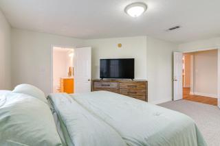 Downtown Kemah Rental about 3 Blocks to Boardwalk! - 1