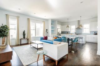 2 Lux Homes with Rooftop Views Sleeps 24 - Nashville - 5