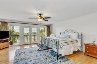 Walk 2 Beach Golf Dining & More -Sleeps 12 - 7
