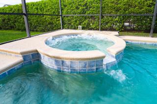 Comfortable Pool Home with Spa & Games Room Close to Disney - 8