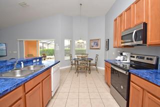 Comfortable Pool Home with Spa & Games Room Close to Disney - Davenport - 5