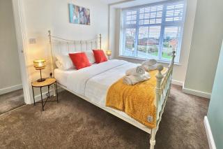 Cosy yet spacious, 3BR, Parking, Village Location - 8