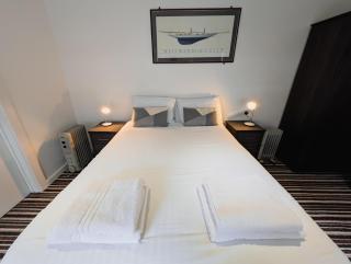 Bay & Harbour Holiday Apartments & rooms only - Weston-super-Mare - 6