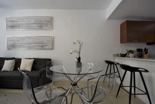 Lovely Midblock building 1 bedroom 1 bathroom apartment - 8
