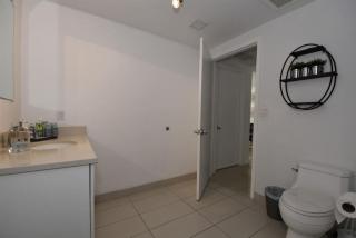 Lovely Midblock building 1 bedroom 1 bathroom apartment - Miami - 1