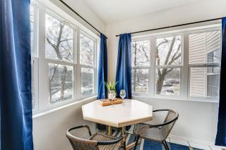 Sunroom, Fireplace Lakefront Branson Condo - Branson - 3