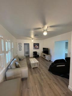 Updated Modern House with Cozy Feel - Fort Lauderdale - 9