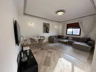 Luxury, Cosy Apartement (Wifi, Balcony, Parking) - 7