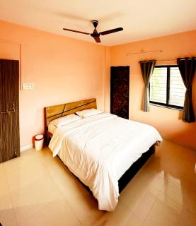 URBAN STAYO Jacuzzi - Lonavala - 7