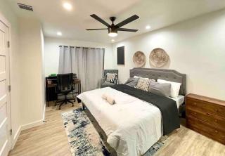 Modern Texan sized Home - 4 bed 3 bath - Austin - 6