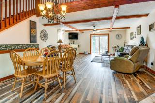 Riverfront Peru Cabin about 2 Mi to Lake Champlain! - Peru - 4