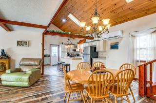 Riverfront Peru Cabin about 2 Mi to Lake Champlain! - Peru - 3