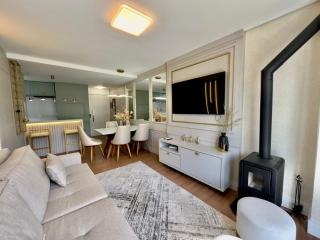 Sofisticado Apartamento com Sacada em Gramado - Gramado - 1