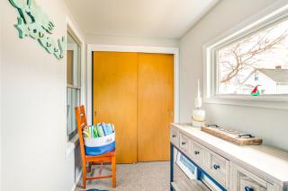 Anias Retreat with Deck Walk to Lake Michigan! - Two Rivers - 6