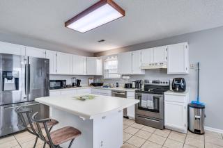 Pet-Friendly Knoxville Retreat with Deck and Gas Grill - Knoxville - 3
