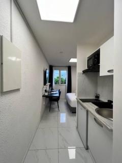 T1 - Le Papangue 5* - neuf, vue jardin, 8’ airport - Sainte-Clotilde - 9