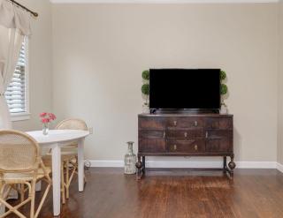Large Groups Welcome - 2 Homes Next Door - New Iberia - 6