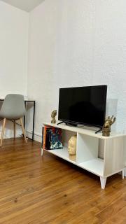 LE BORD DE LA LOIRE - chambre avec salle de bains commune - 3