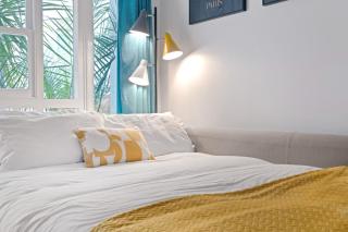Urban Elegance - 1-2 Bed Luxury City Retreat - Nottingham - 3