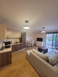 YULIA apartment - Golem - 0